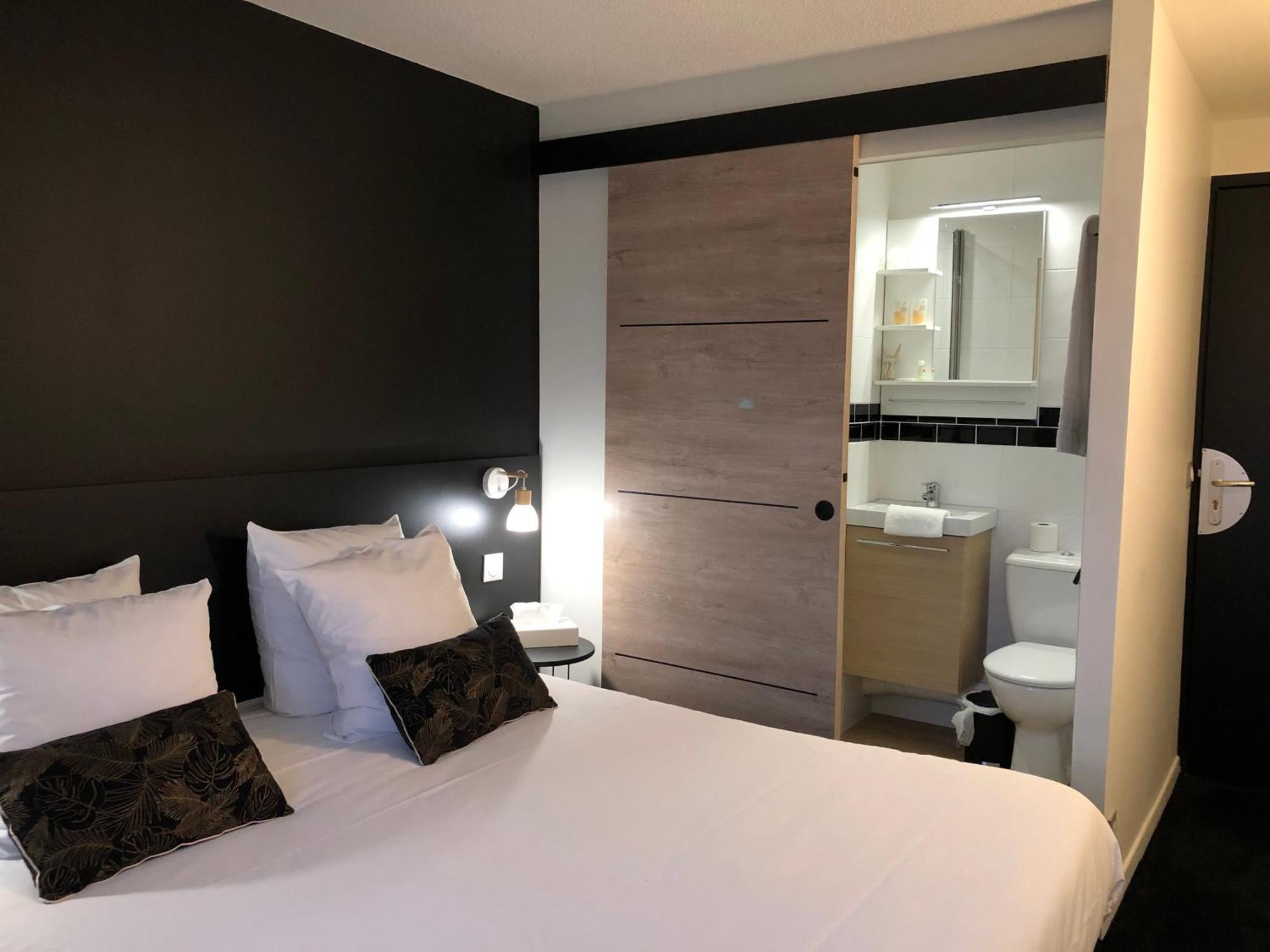 Hotel Le Pavillon De Saint-Lo - Anciennement Lunotel Ngoại thất bức ảnh