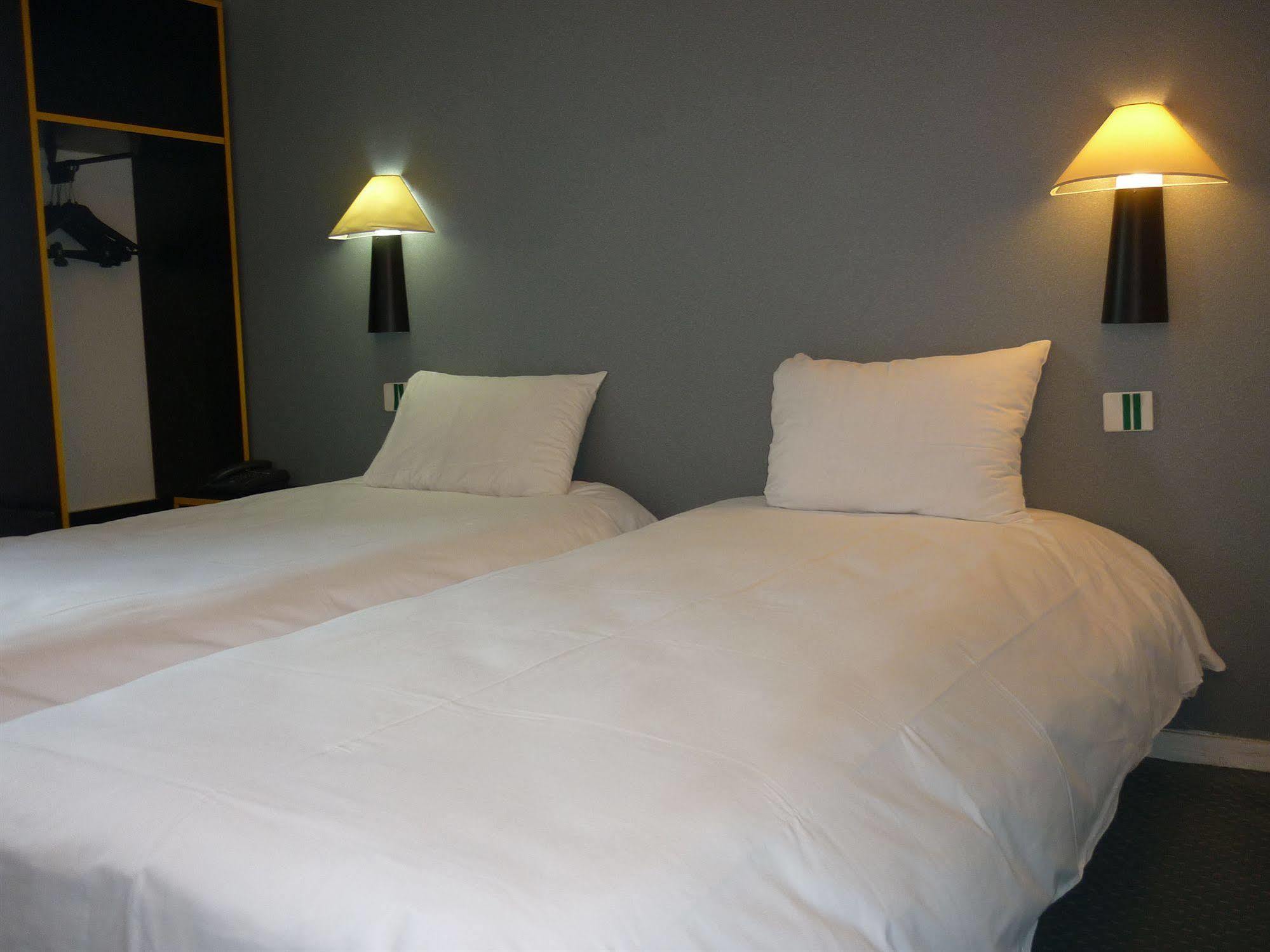 Hotel Le Pavillon De Saint-Lo - Anciennement Lunotel Ngoại thất bức ảnh